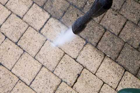 How long does it take to pressure wash a 2000 sq ft house?