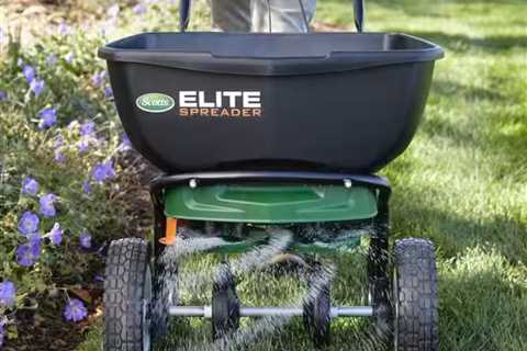 Disperse Fertilizer Faster with the Scotts Elite Spreader