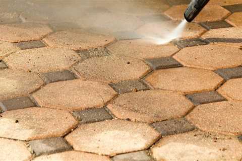 Can pressure washers damage patios?