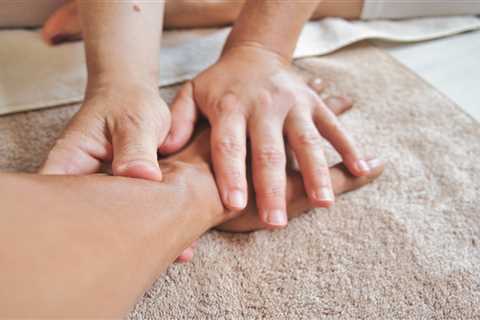 8 Best Acupressure Courses & Classes - Learn Acupressure Online