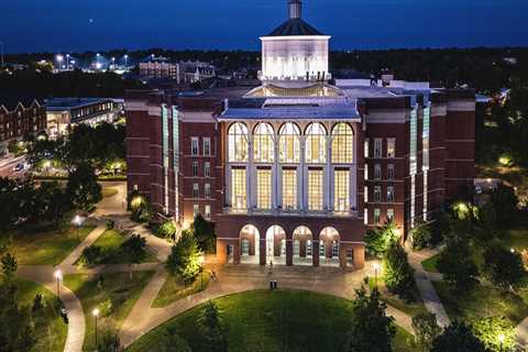 The Average Acceptance Rate for Education Centers in Central Kentucky: An Expert's Perspective